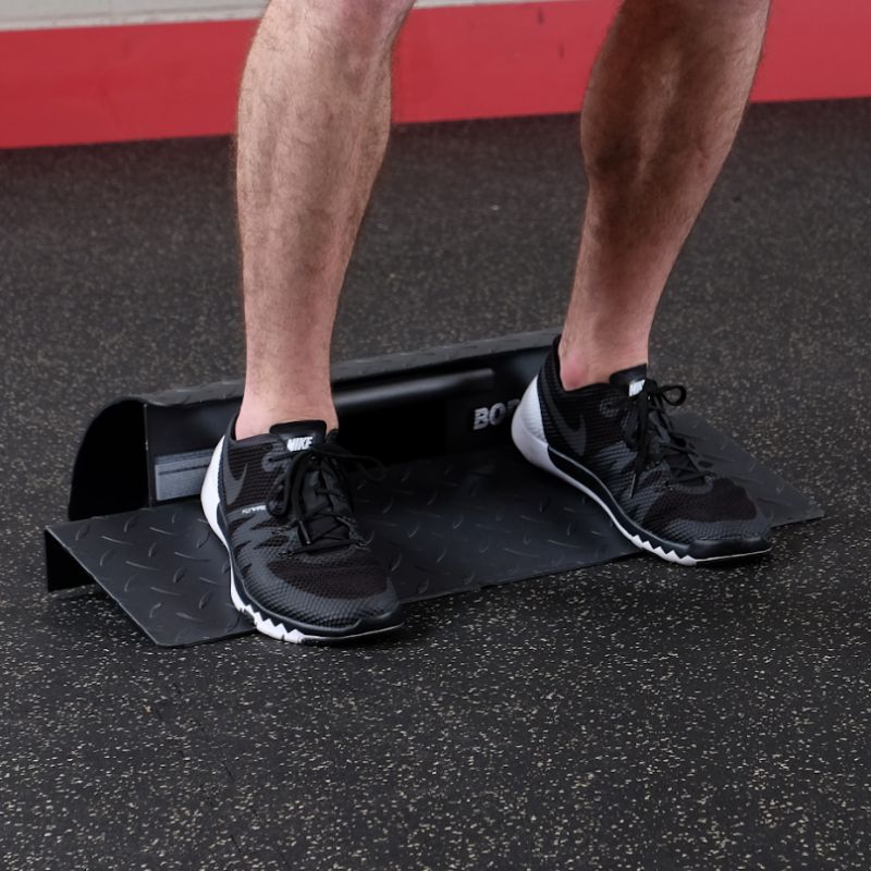 Body-Solid Squat Calf Block - SCB26 Exercise 3