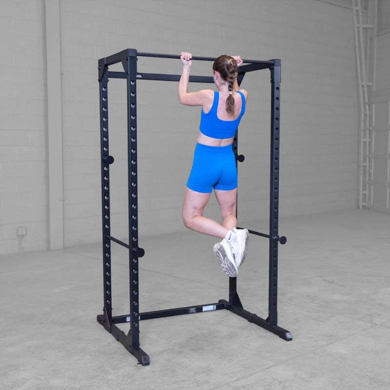 Body Solid Best Fitness BFPR100B Power Rack used in chin up