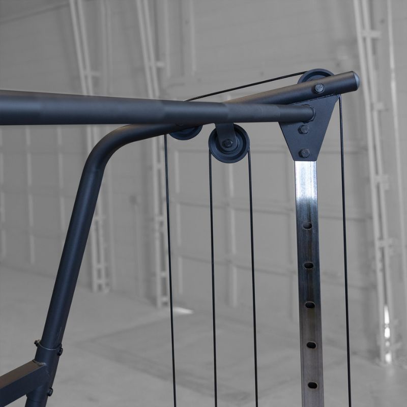 Close up detail of Pull up Bar of Body-Solid Best Fitness BFFT10B Functional Trainer