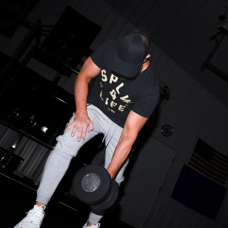 Hampton Fitness Gel-Grip® Urethane Dumbbells used in Row Exercise