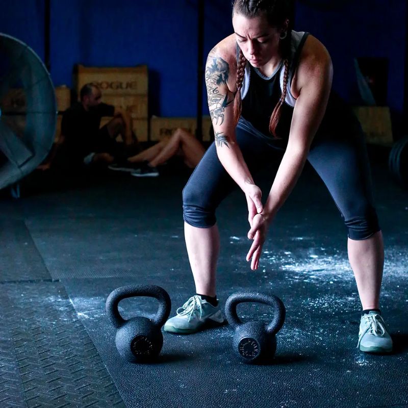 Hampton Fitness Traditional “Old School” Kettlebell Packs used in kettlebell swing
