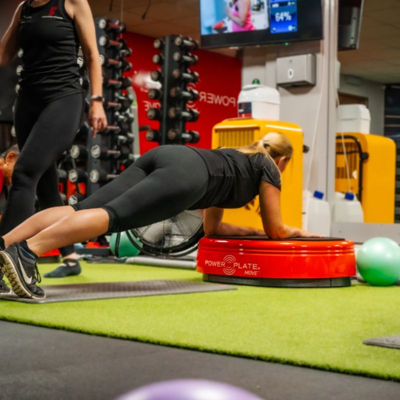 Red Power Plate 71-MOV Move Whole Body Vibration Exercise Platform Gallery 4